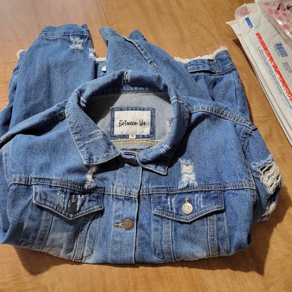 Between Us 3x Jean Jacket Distressed - Picture 4 of 6